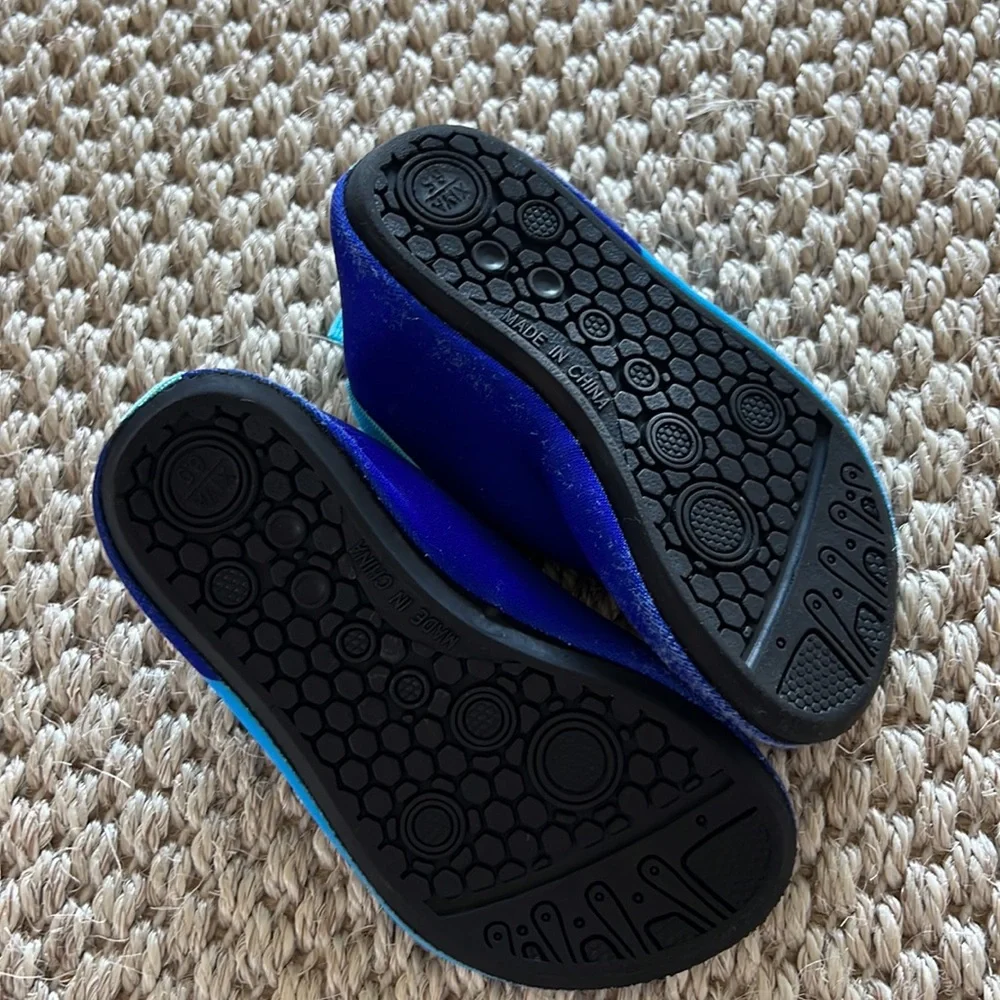 Cat & Jack Baby Water Shoes Blue size 6.5 Baby